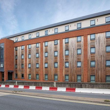 Travelodge High Wycombe Central Esterno foto