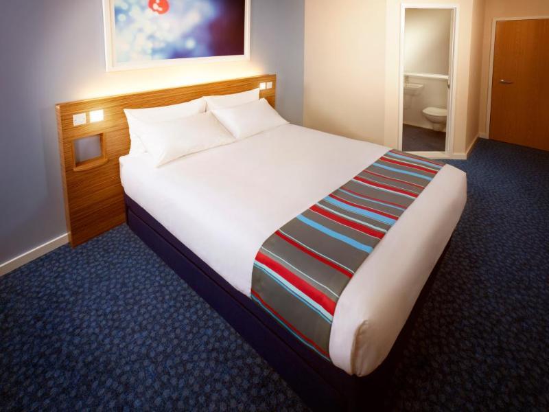 Travelodge High Wycombe Central Esterno foto