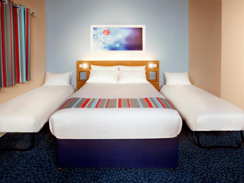 Travelodge High Wycombe Central Esterno foto