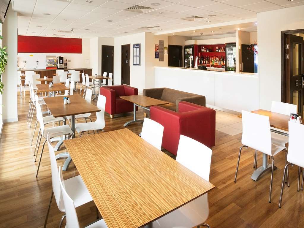Travelodge High Wycombe Central Ristorante foto